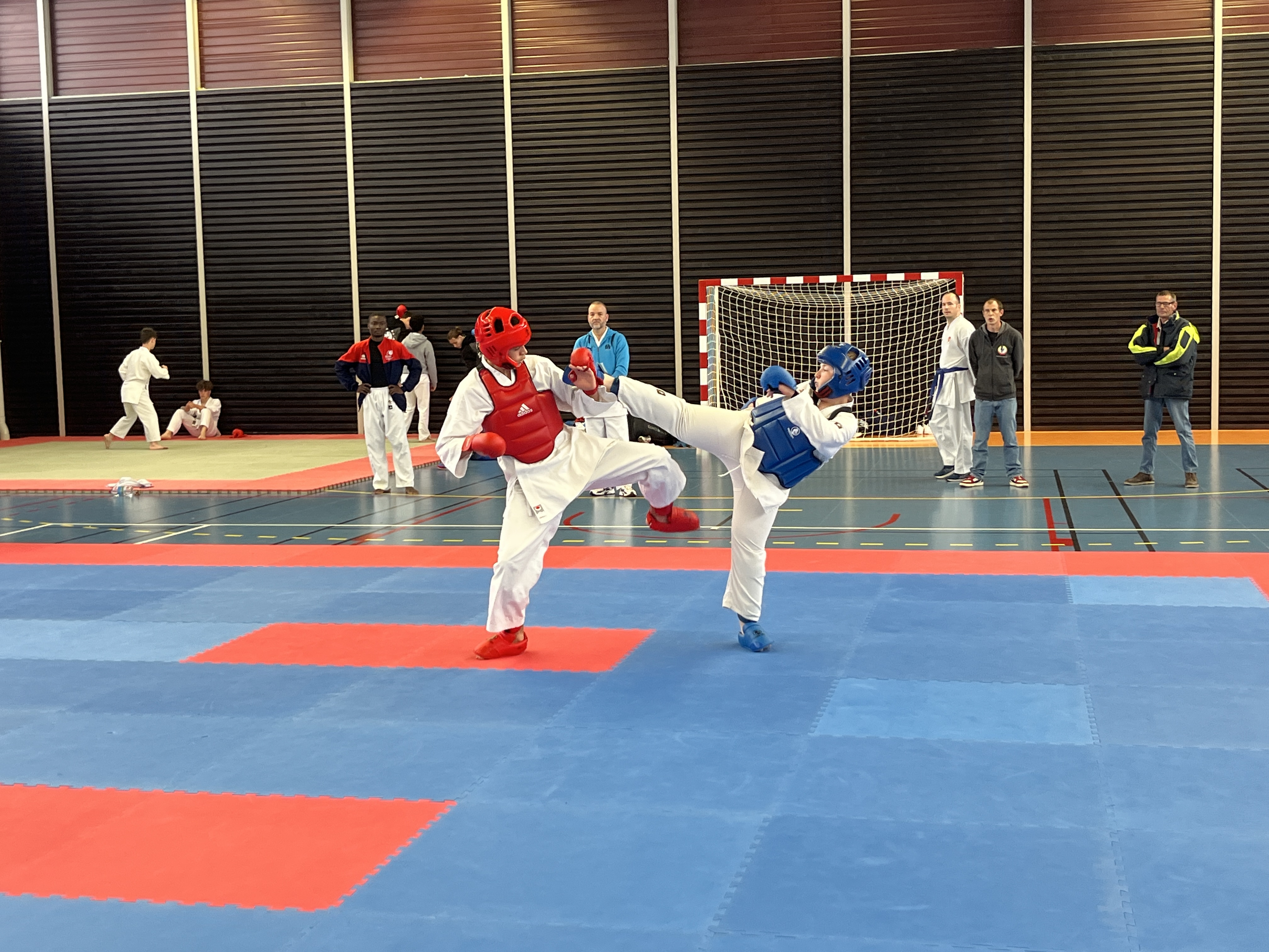 Basse Normandie karaté club de karaté esprit de la main vide condé sur noireau condé en normandie Valdallière Vassy Karaté Shotokan calvados basse normandie orne manche